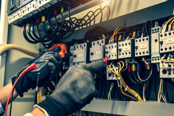 Categories of electricians